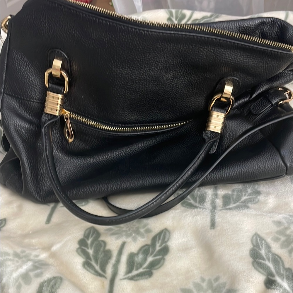 Elegant Black Leather Handbag